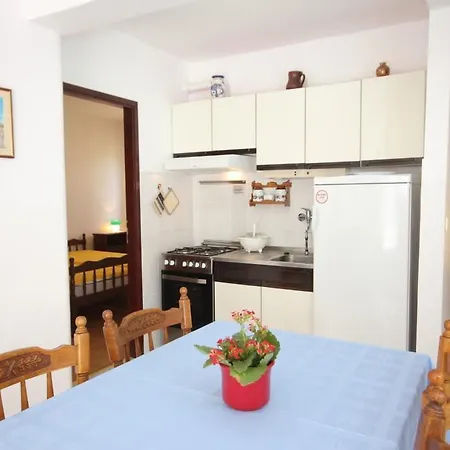 With A Parking Space Rastici, Ciovo - 8438 טרוגיר