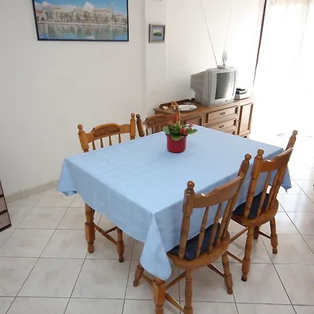 With A Parking Space Rastici, Ciovo - 8438 טרוגיר